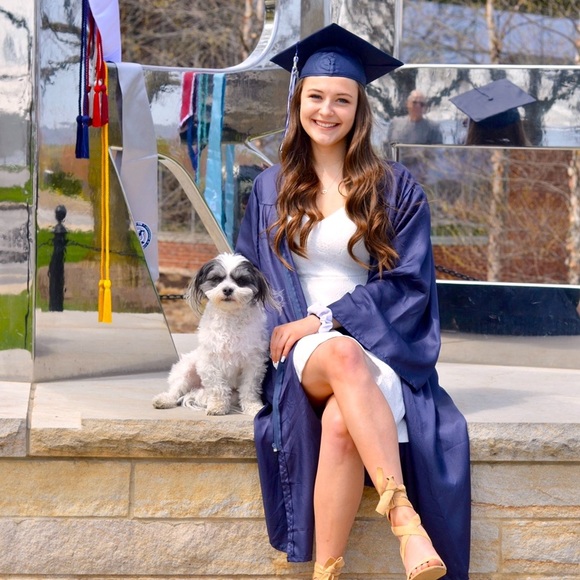 Meet your Posher, Alyson - Picture 2 of 6